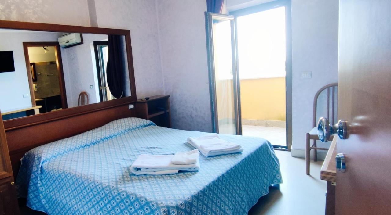 Affittacamere Stranamore Frascati Bagian luar foto