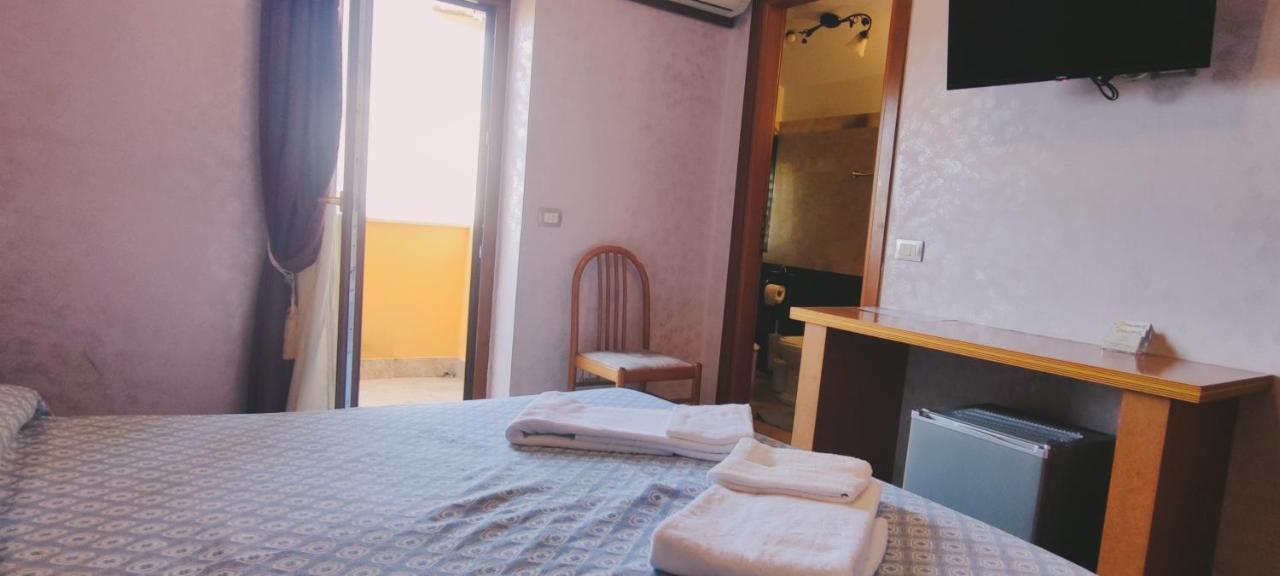 Affittacamere Stranamore Frascati Bagian luar foto