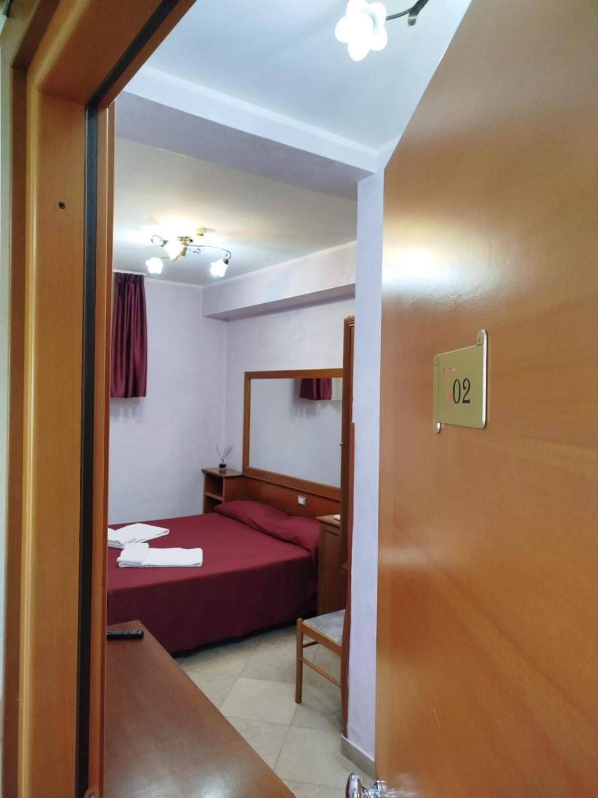 Affittacamere Stranamore Frascati Bagian luar foto
