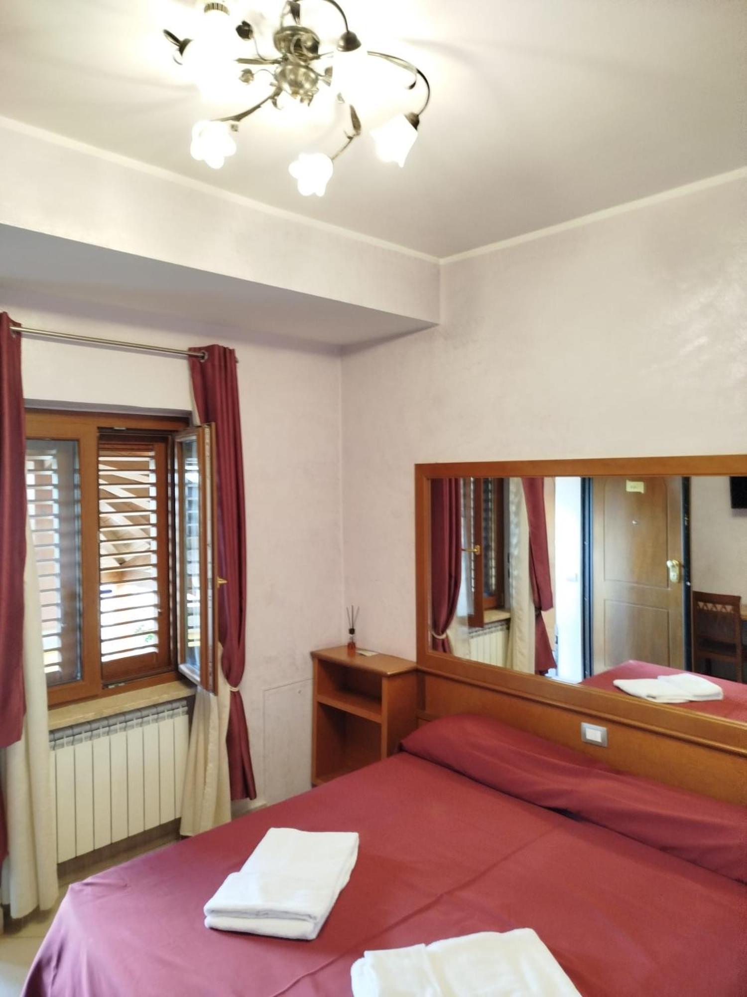 Affittacamere Stranamore Frascati Bagian luar foto