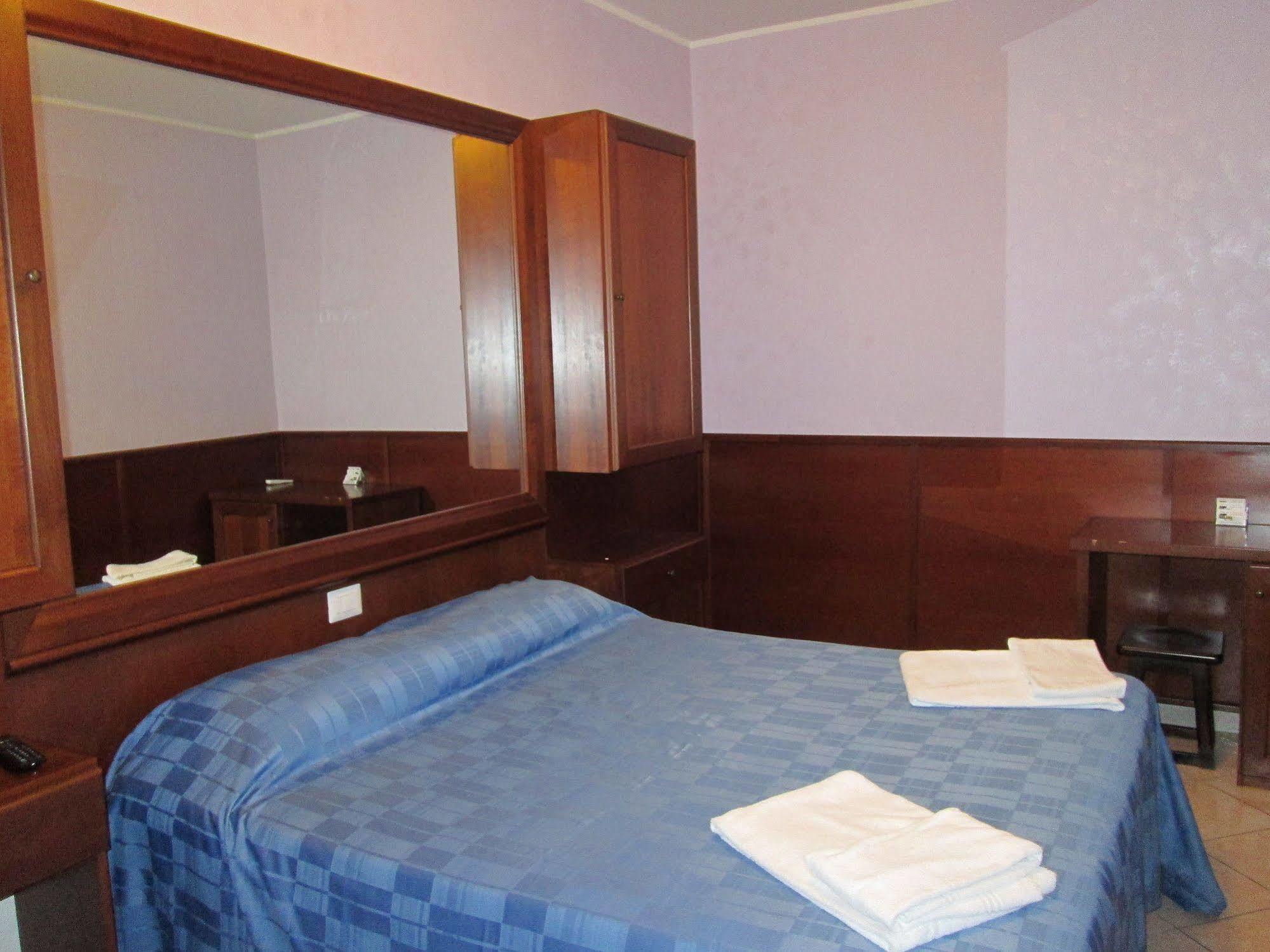Affittacamere Stranamore Frascati Bagian luar foto